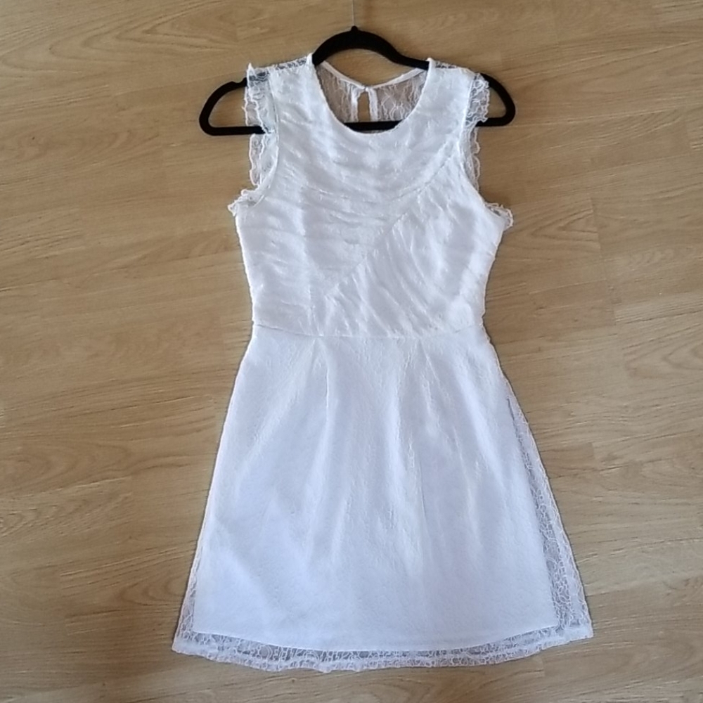 White lace dress